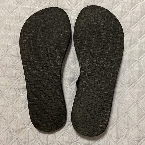Sanuk sling sandals - Size 11-Black - Picture 2 of 2